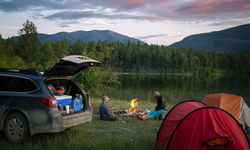 Wie reinigt und lagert man Campingausrüstung?