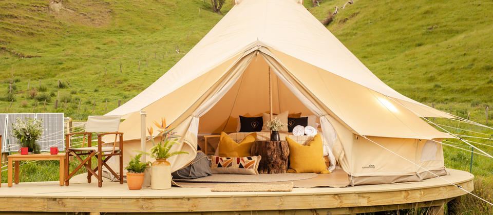 Wie duscht man beim Camping im Freien?