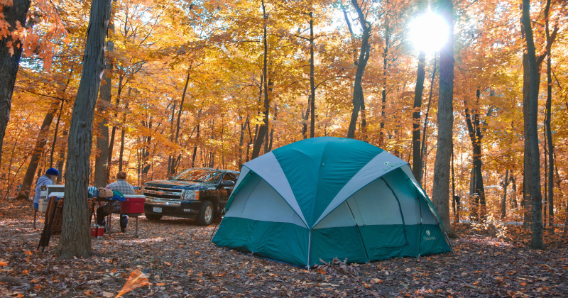 Warum ist ein Glamping-Zelt besser fürs Camping mit dem Auto geeignet?