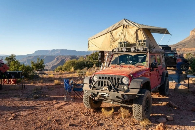 Anwendung von Aluminium-Aufbewahrungsboxen für Offroad-Camping