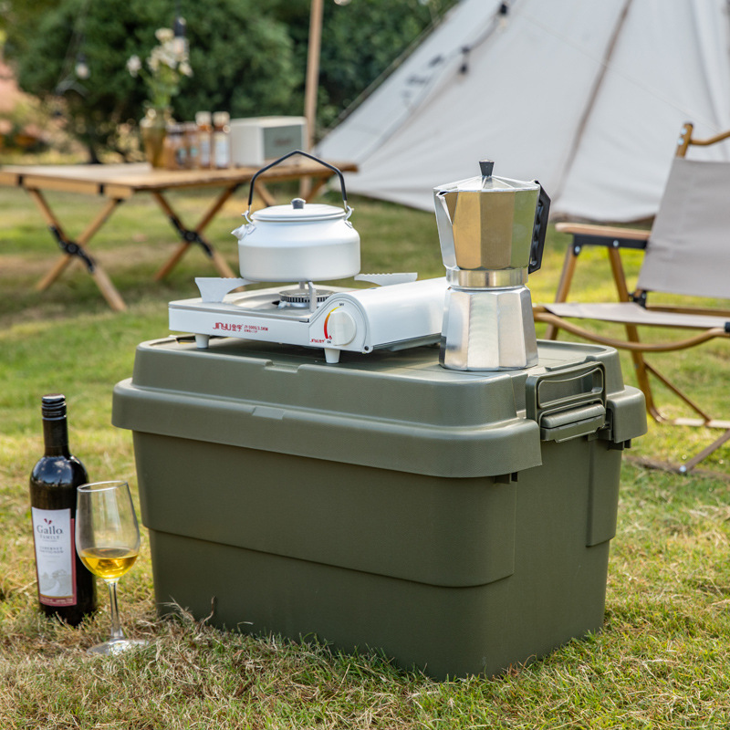 Großvolumige Aufbewahrungsbox aus Kunststoff für Camping und Kofferraum