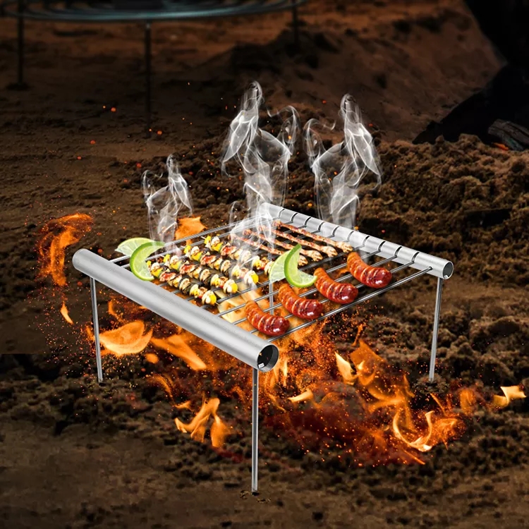 Einfacher, zusammenklappbarer Grill aus Edelstahl für den Außenbereich