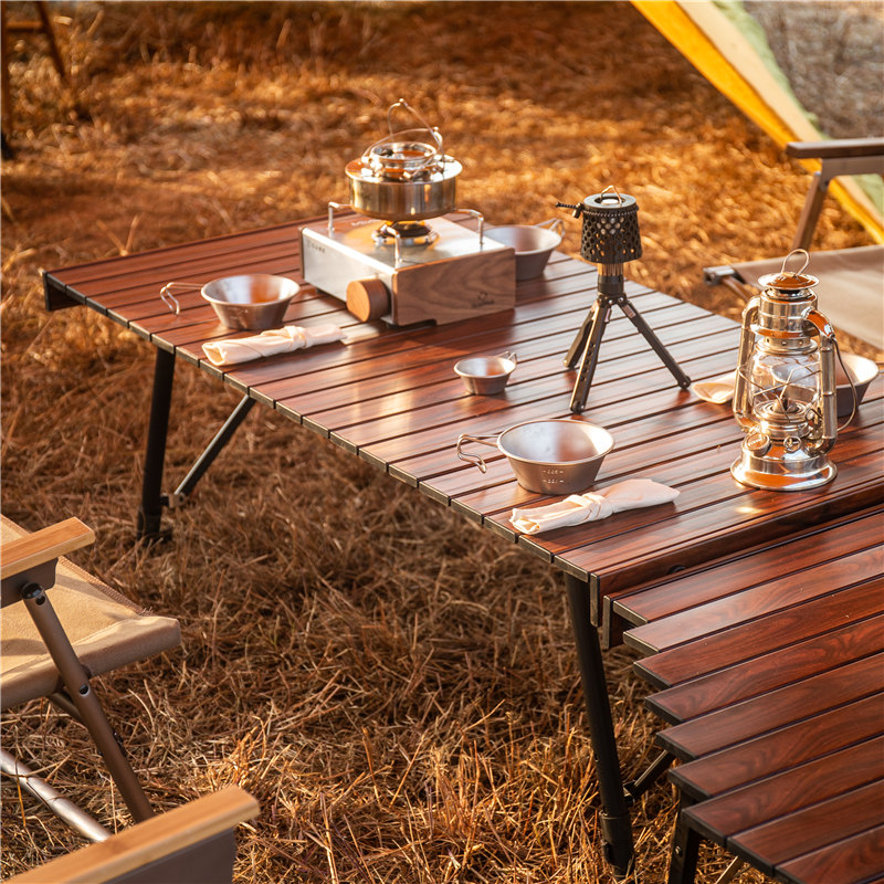 Aufrollbarer Camping-Klapptisch aus Aluminium