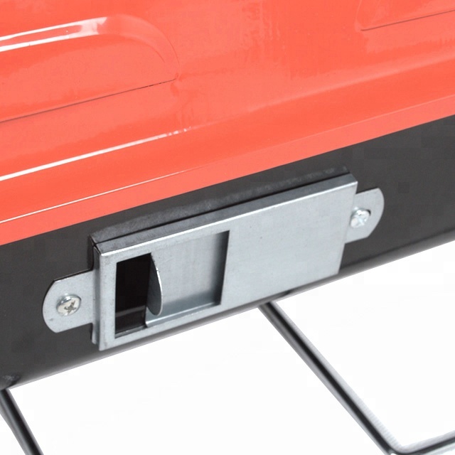 Tragbarer, zusammenklappbarer Holzkohlegrill von Square Box