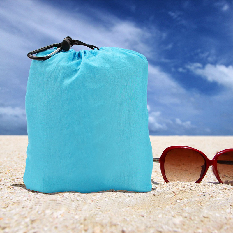 Leichte, sanddichte Stranddecke und Picknickmatte für Outdoor-Camping