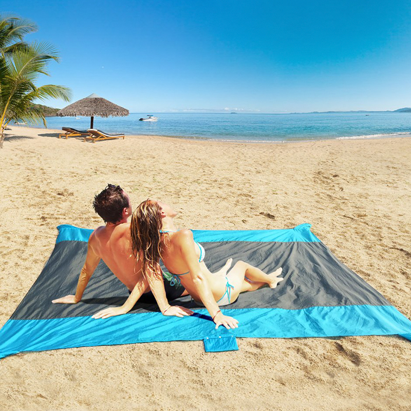 Leichte, sanddichte Stranddecke und Picknickmatte für Outdoor-Camping