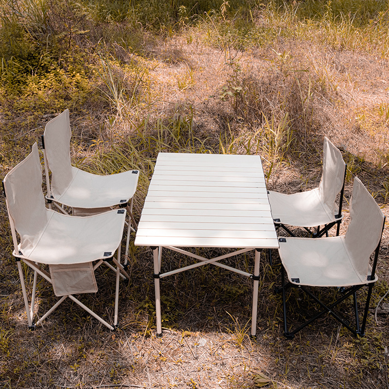 Aufrollbarer Camping-Klapptisch aus Aluminium