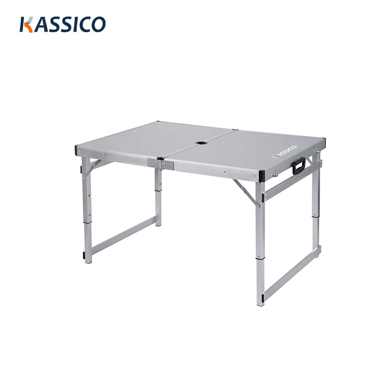 Höhenverstellbarer, klappbarer Kartentisch aus Aluminium