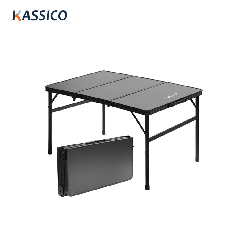 Tragbarer Klapptisch mit Aluminiumrahmen und MDF-Platte