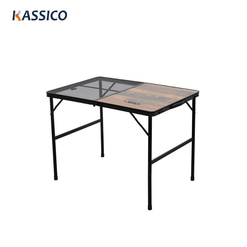 Doppelschichtiger Outdoor-Tisch: 1 Aluminium-MDF-Tisch, 1 Gittertisch