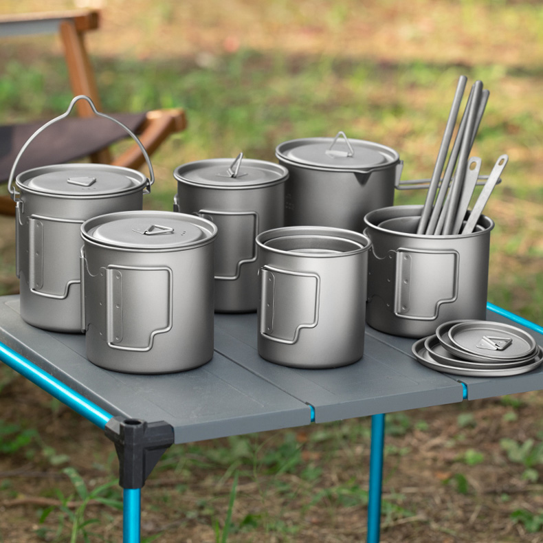 Ultraleichter Becher aus Titan in Lebensmittelqualität mit Klappgriff und Deckel für Camping- und Outdoor-Becher aus Titan
