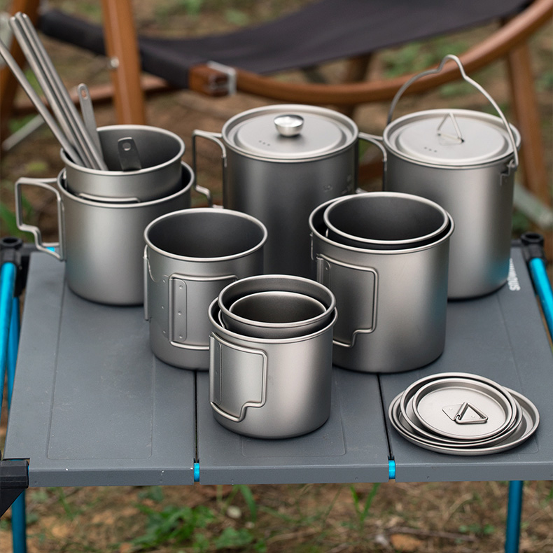 Ultraleichter Becher aus Titan in Lebensmittelqualität mit Klappgriff und Deckel für Camping- und Outdoor-Becher aus Titan