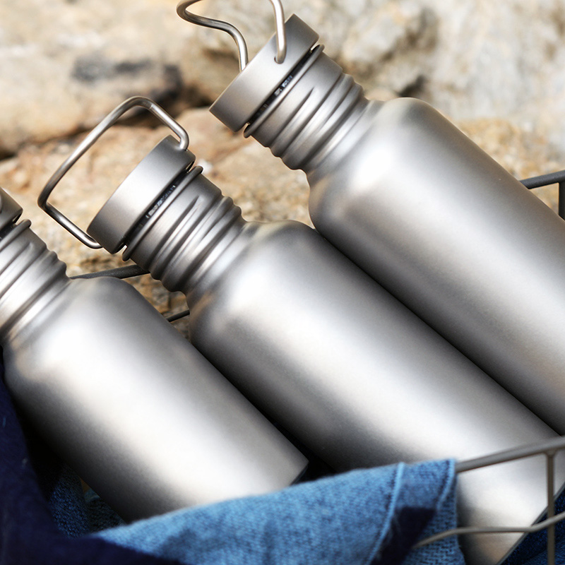 Camping-Wasserflasche, tragbares Outdoor-Trinkgeschirr mit Flaschentasche, ultraleichte Sportflasche