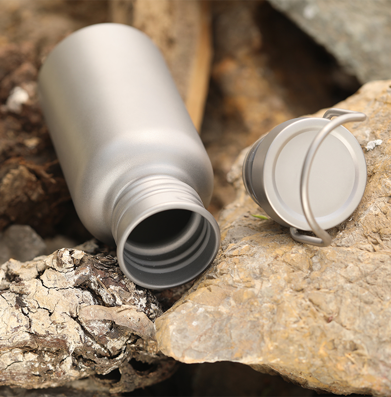 Camping-Wasserflasche, tragbares Outdoor-Trinkgeschirr mit Flaschentasche, ultraleichte Sportflasche