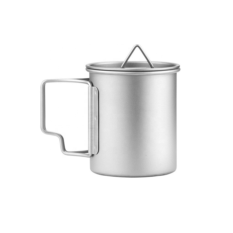 Ultraleichter Becher aus Titan in Lebensmittelqualität mit Klappgriff und Deckel für Camping- und Outdoor-Becher aus Titan