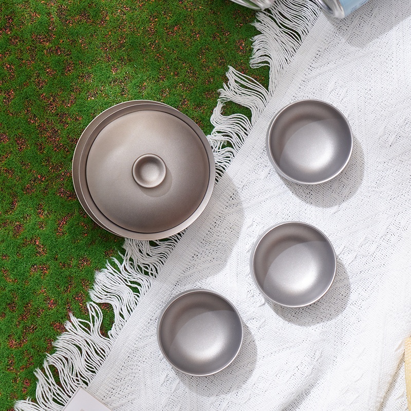 Tragbares kleines doppelwandiges Teetassen-Set aus Titan