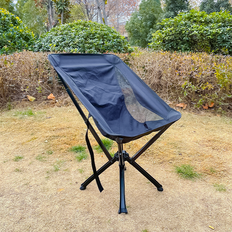 Einfach aufzubauender, leichter Moon Chair für Camping